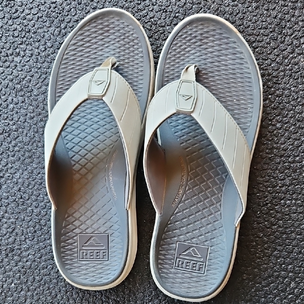 Reef Men's Gray Rubber Flip Flops